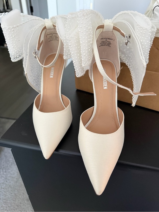 Steve Madden Shoes - Never worn Steve Madden Cream Pointed-Toe Ankle Strap Heels with Bow Accent